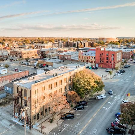 Deluxe Studio In Historic Downtown Building! Bartlesville Exteriér fotografie