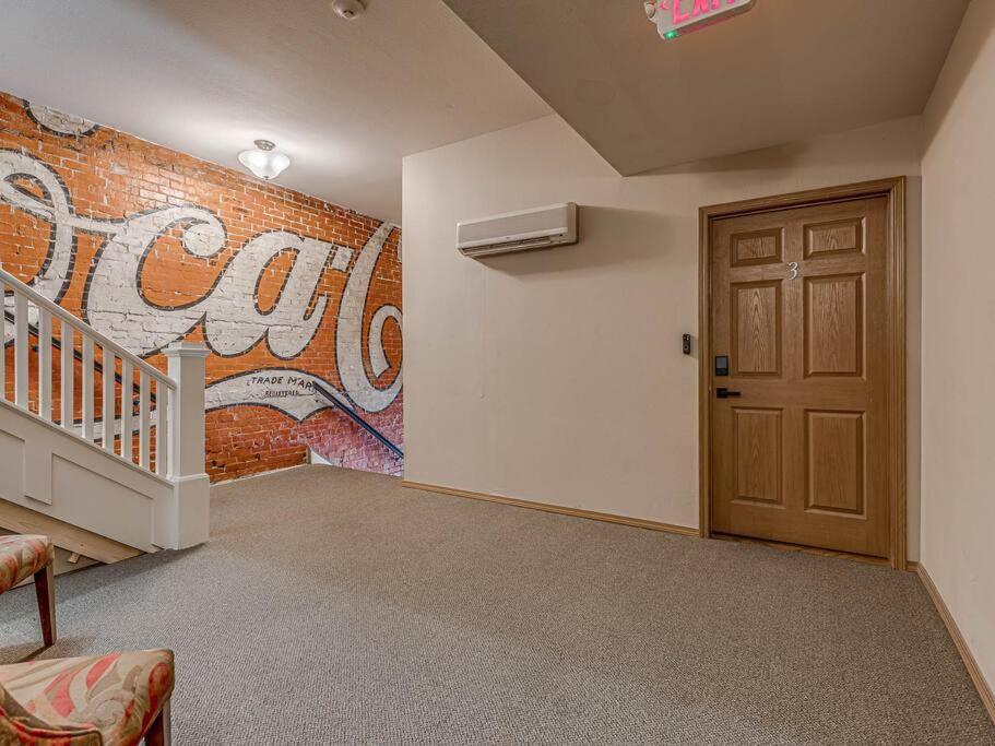 Deluxe Studio In Historic Downtown Building! Bartlesville Exteriér fotografie